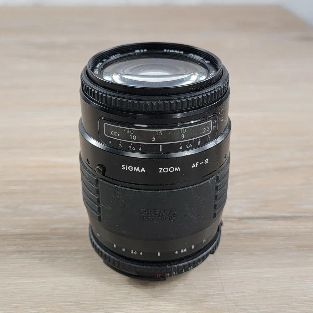 Sigma Zoom AF-alpha 35-135mm f3.5-4.5 Lens for Sony A Minolta AF Mount 55mm